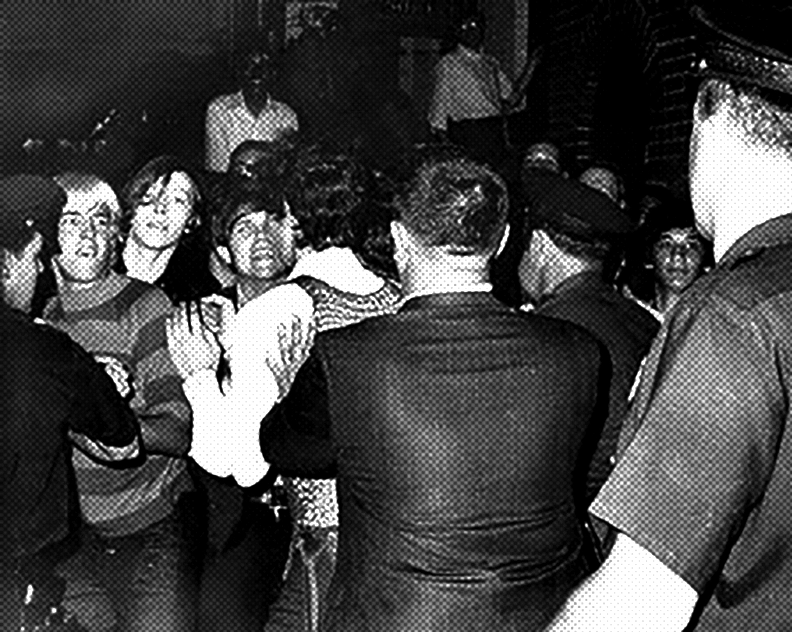 Esta fotografía apareció en la portada de The New York Daily News el domingo 29 de junio de 1969, mostrando a los "niños de la calle" que fueron los primeros en pelearse con la policía.