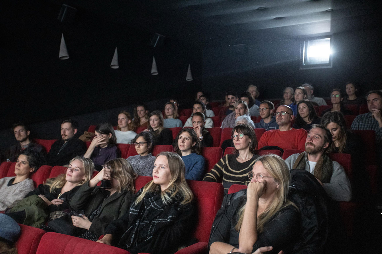 Cine Wolf Kino en Berlín durante la proyección de la película inaugural de Invasión: festival de cine argentino 2020. ©Nestor Barbitta. Lado|B|erlin.
